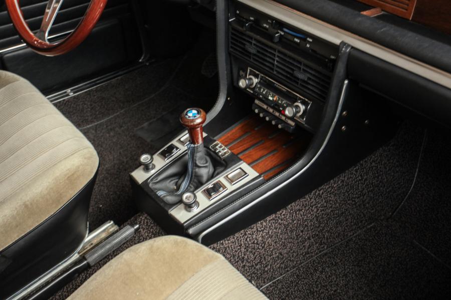 Детали интерьера BMW 3.0CSi (E9) 1974 года  (EU) (фото 99 из 198)